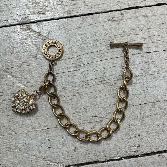 Vintage Monet Toggle Closure Chain Link Heart Charm Bracelet - Picture 2 of 7